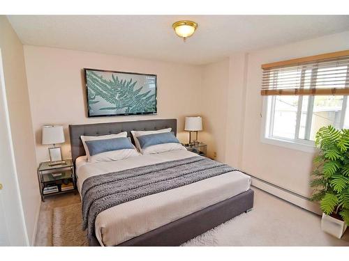 407-110 24 Avenue Sw, Calgary, AB - Indoor Photo Showing Bedroom