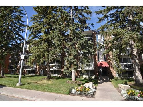 407-110 24 Avenue Sw, Calgary, AB - Outdoor