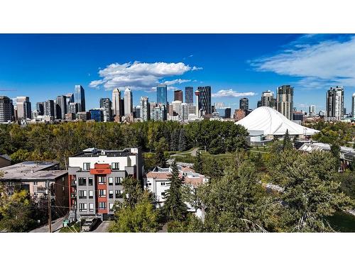 407-110 24 Avenue Sw, Calgary, AB - Outdoor With View