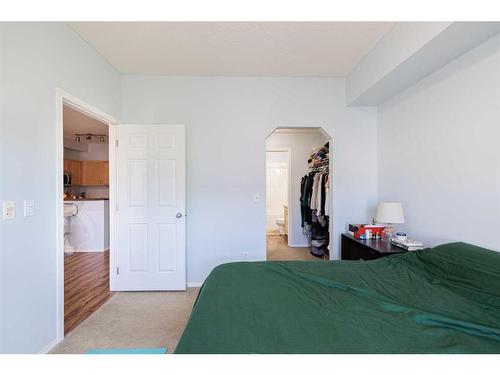 8314-70 Panamount Drive Nw, Calgary, AB - Indoor Photo Showing Bedroom