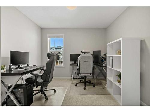 124 Masters Street Se, Calgary, AB - Indoor Photo Showing Office