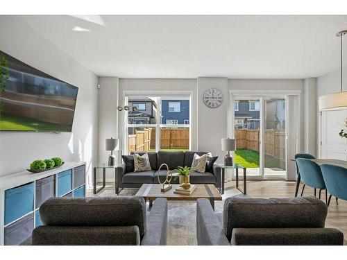 124 Masters Street Se, Calgary, AB - Indoor Photo Showing Living Room