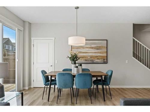 124 Masters Street Se, Calgary, AB - Indoor Photo Showing Dining Room