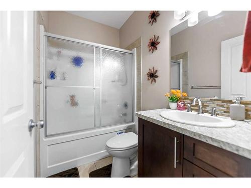 545 Saddlelake Drive Ne, Calgary, AB - Indoor Photo Showing Bathroom