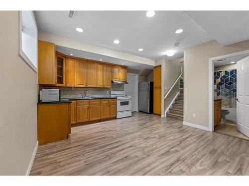 545 Saddlelake Drive Ne, Calgary, AB - Indoor Photo Showing Kitchen