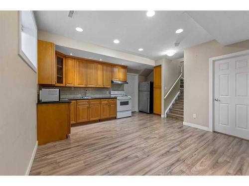 545 Saddlelake Drive Ne, Calgary, AB - Indoor Photo Showing Kitchen