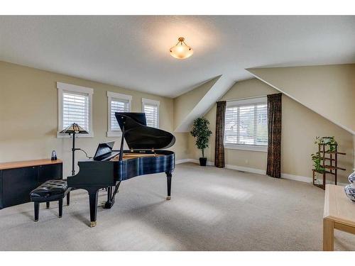 521 Aspen Glen Place Sw, Calgary, AB - Indoor Photo Showing Other Room