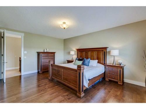 521 Aspen Glen Place Sw, Calgary, AB - Indoor Photo Showing Bedroom