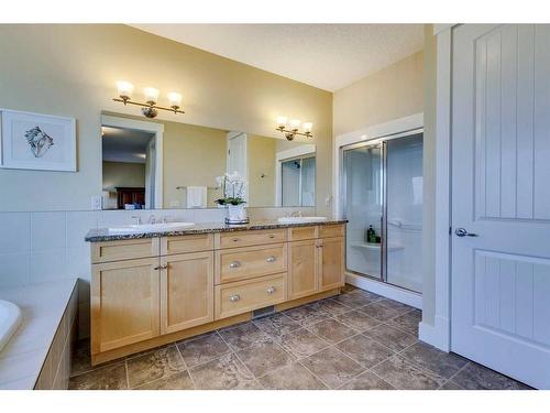 521 Aspen Glen Place Sw, Calgary, AB - Indoor Photo Showing Bathroom