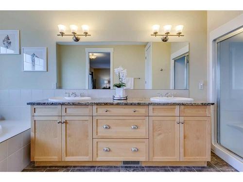 521 Aspen Glen Place Sw, Calgary, AB - Indoor Photo Showing Bathroom