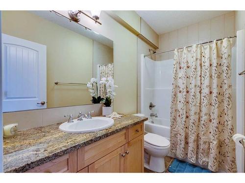 521 Aspen Glen Place Sw, Calgary, AB - Indoor Photo Showing Bathroom