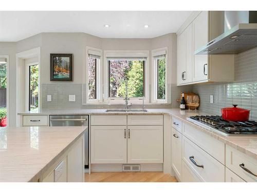 5970 Signal Ridge Heights Sw, Calgary, AB - Indoor Photo Showing Kitchen With Double Sink