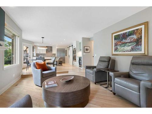 5970 Signal Ridge Heights Sw, Calgary, AB - Indoor Photo Showing Living Room