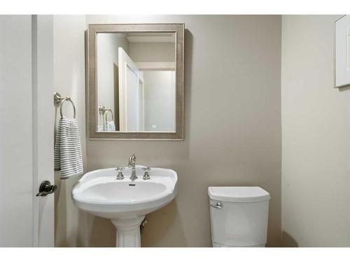 5970 Signal Ridge Heights Sw, Calgary, AB - Indoor Photo Showing Bathroom