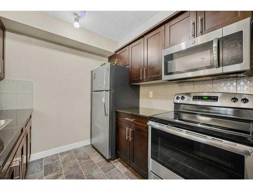 2417-81 Legacy Boulevard Se, Calgary, AB - Indoor Photo Showing Kitchen