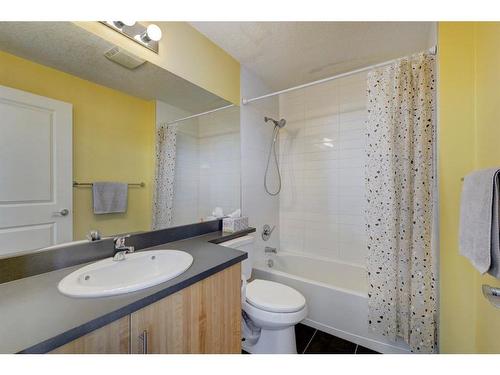 406-55 Spruce Place Sw, Calgary, AB - Indoor Photo Showing Bathroom