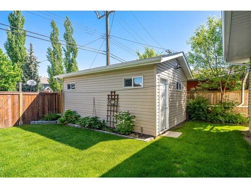 12207 Lake Fraser Way Se, Calgary, AB - Outdoor