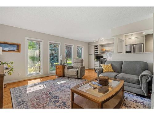 12207 Lake Fraser Way Se, Calgary, AB - Indoor Photo Showing Living Room