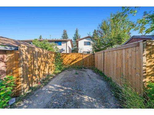 21 Cedarwood Hill Sw, Calgary, AB - Outdoor