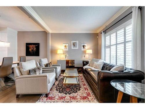 51 Evergreen Manor Sw, Calgary, AB - Indoor Photo Showing Living Room