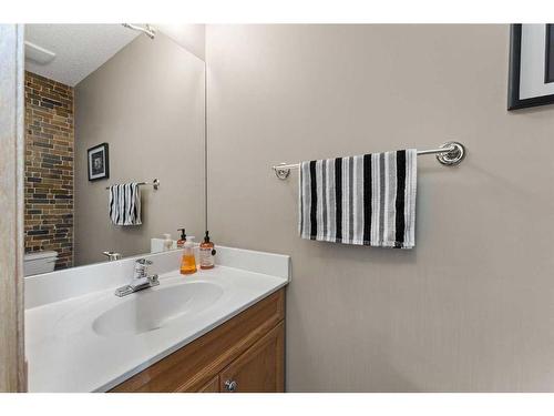 268 Rocky Ridge Bay Nw, Calgary, AB - Indoor Photo Showing Bathroom