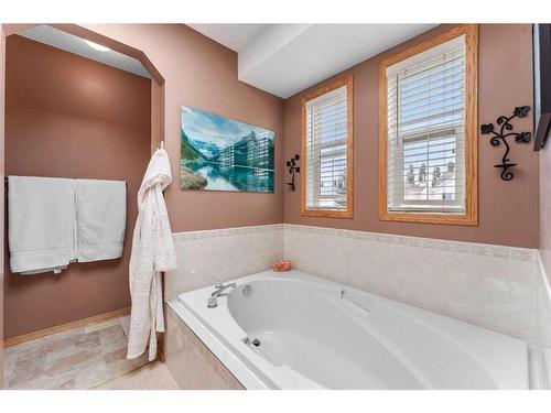 268 Rocky Ridge Bay Nw, Calgary, AB - Indoor Photo Showing Bathroom