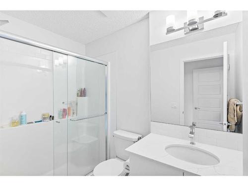 275 Redstone Boulevard Ne, Calgary, AB - Indoor Photo Showing Bathroom