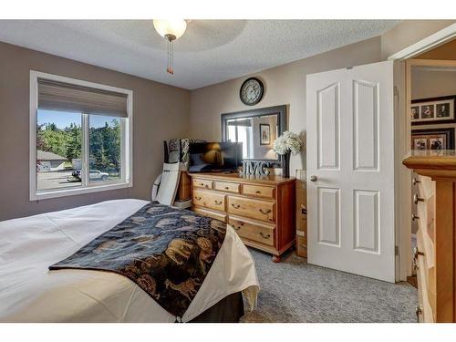 204-4000 Citadel Meadow Point Nw, Calgary, AB - Indoor Photo Showing Bedroom