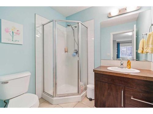 89 Aspen Hills Drive Sw, Calgary, AB - Indoor Photo Showing Bathroom