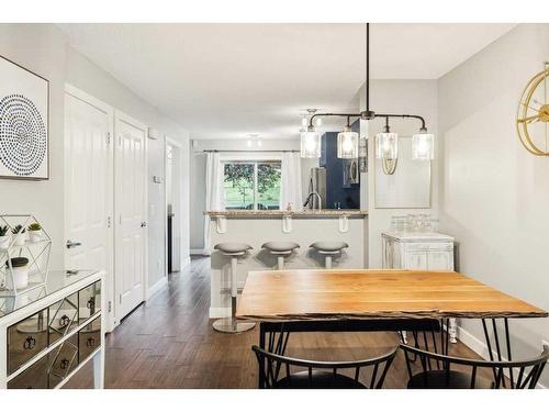 89 Aspen Hills Drive Sw, Calgary, AB - Indoor Photo Showing Dining Room