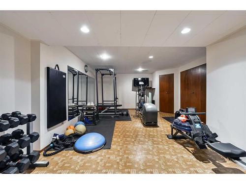 5128 Viceroy Drive Nw, Calgary, AB - Indoor Photo Showing Gym Room