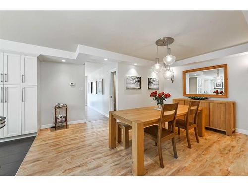 5128 Viceroy Drive Nw, Calgary, AB - Indoor Photo Showing Dining Room