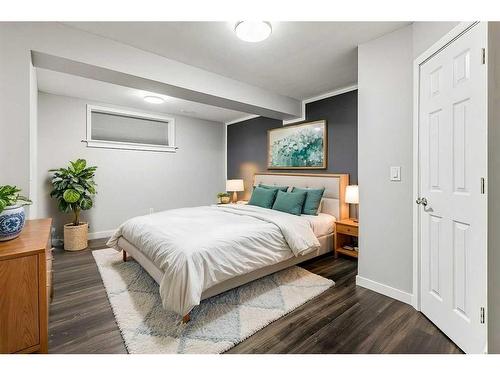 47 Panamount Road Nw, Calgary, AB - Indoor Photo Showing Bedroom