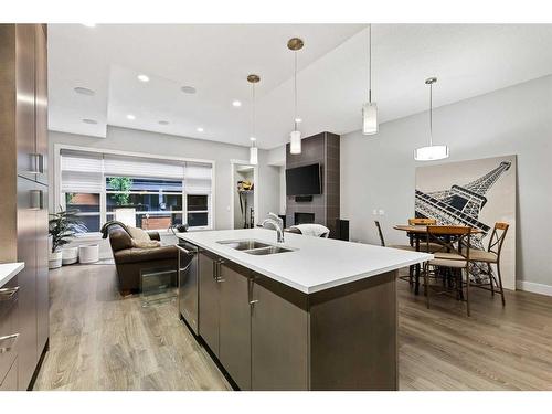 2014 35 Avenue Sw, Calgary, AB - Indoor Photo Showing Kitchen With Double Sink With Upgraded Kitchen