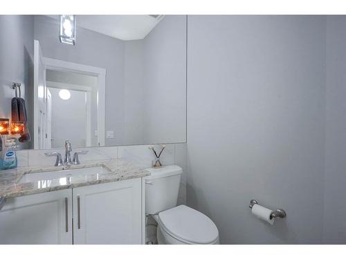 7 Kingsbury Close Se, Airdrie, AB - Indoor Photo Showing Bathroom