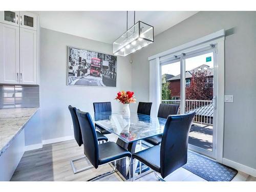 7 Kingsbury Close Se, Airdrie, AB - Indoor Photo Showing Dining Room