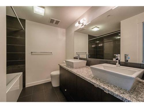 110-45 Aspenmont Heights Sw, Calgary, AB - Indoor Photo Showing Bathroom