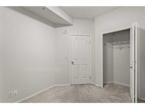 2101-1053 10 Street Sw, Calgary, AB - Indoor Photo Showing Other Room