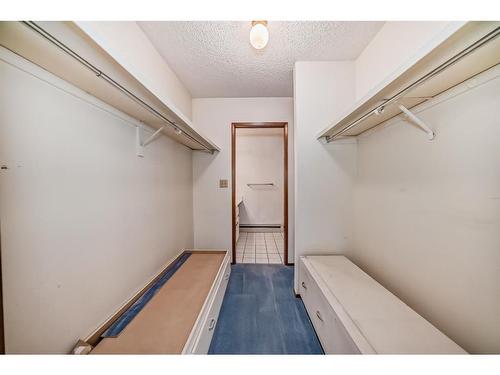 309-1001 68 Avenue Sw, Calgary, AB - Indoor With Storage