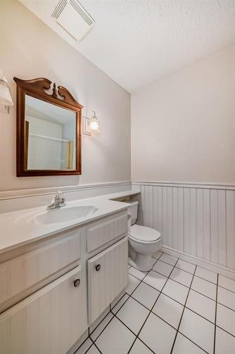 309-1001 68 Avenue Sw, Calgary, AB - Indoor Photo Showing Bathroom