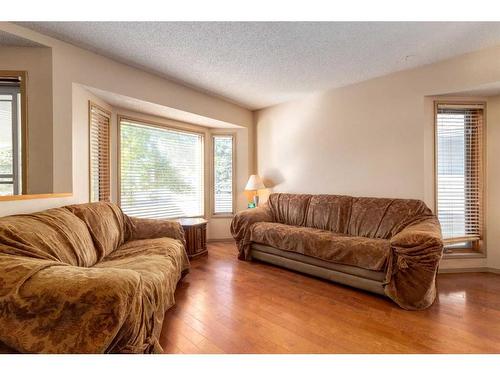 109 Sundown Close Se, Calgary, AB 