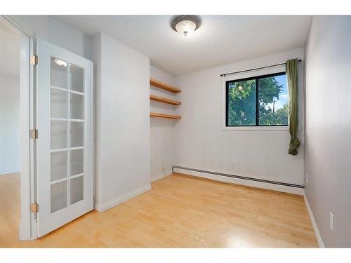 309-2611 1 Avenue Nw, Calgary, AB - Indoor Photo Showing Other Room