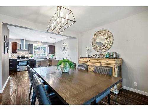 8-8533 Silver Springs Road Nw, Calgary, AB - Indoor Photo Showing Dining Room