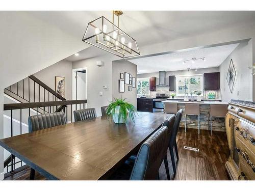 8-8533 Silver Springs Road Nw, Calgary, AB - Indoor Photo Showing Dining Room