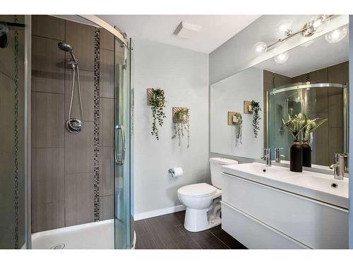 8-8533 Silver Springs Road Nw, Calgary, AB - Indoor Photo Showing Bathroom