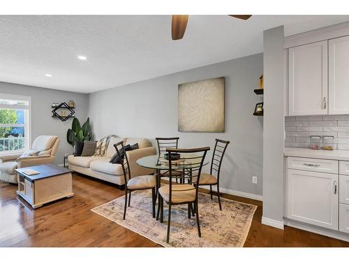 129 Chaparral Valley Drive Se, Calgary, AB - Indoor Photo Showing Living Room