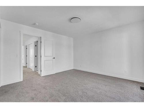 46 Herron Street Ne, Calgary, AB - Indoor Photo Showing Other Room