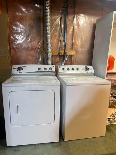 121 Hidden Valley Villas Nw, Calgary, AB - Indoor Photo Showing Laundry Room