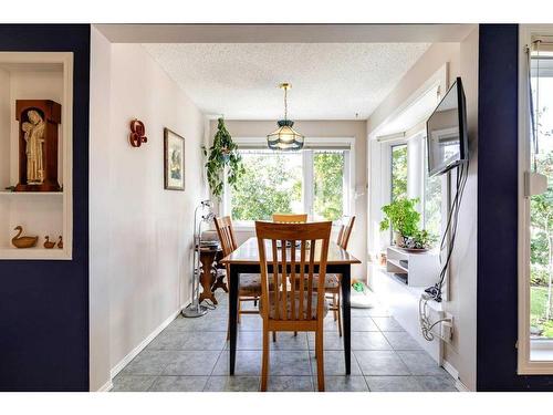 235 Arbour Wood Close Nw, Calgary, AB - Indoor Photo Showing Dining Room