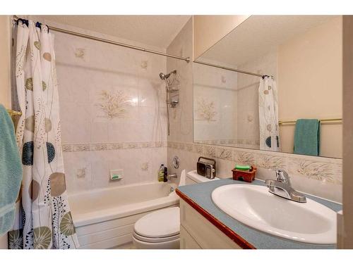 235 Arbour Wood Close Nw, Calgary, AB - Indoor Photo Showing Bathroom